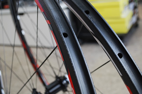 FFWD F3R-FCC カーボンクリンチャーホイール | バイクルプラザ
